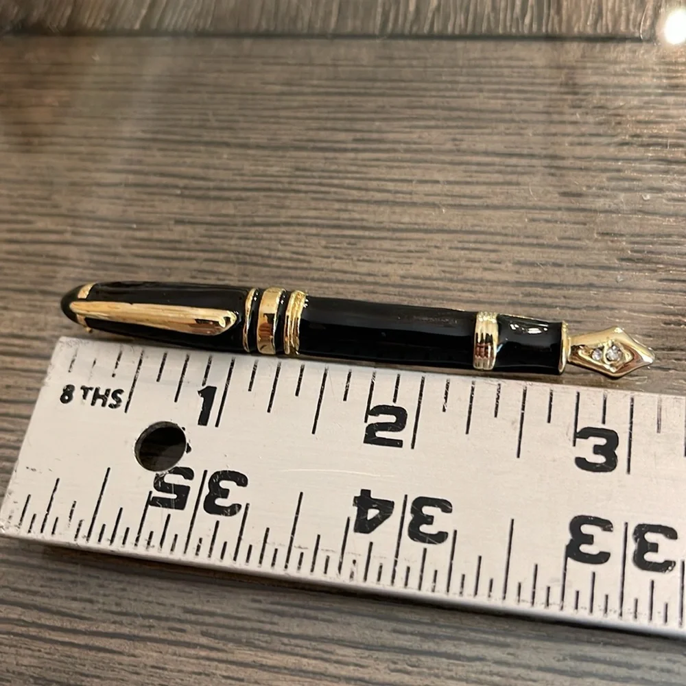 Vintage Style Fountain Pen Pin